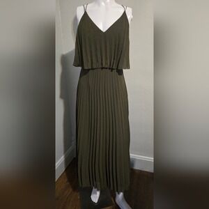 ASOS DESIGN Pleated Crop Top Maxi Dress in Khaki Green Size 8
